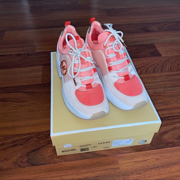 NWT Michael Kors Sneakers - Picture 1 of 7